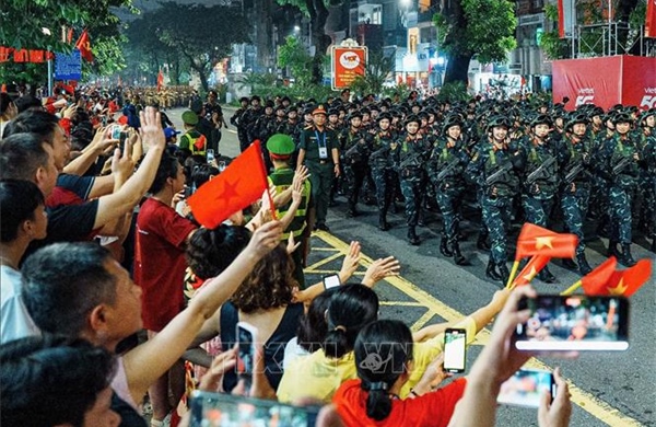 Trải nghiệm đầy tự hào về lòng yêu nước của nhân dân