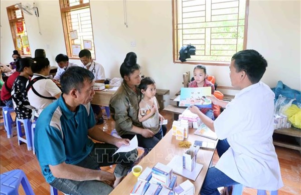 Sơn La: Khám, phát thuốc, đảm bảo vệ sinh môi trường sau mưa lũ