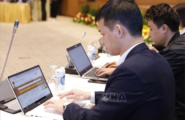 Chỉ thị của Thủ tướng về việc thúc đẩy triển khai các giải pháp công nghệ phục vụ người dân và doanh nghiệp