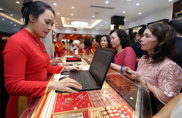 Giá vàng sáng 6/9 niêm yết mức 135,4 triệu đồng/lượng chiều bán ra  