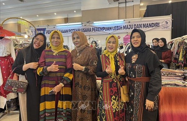 Ngày Batik Indonesia - di sản văn hóa trở thành nhịp đập đời sống