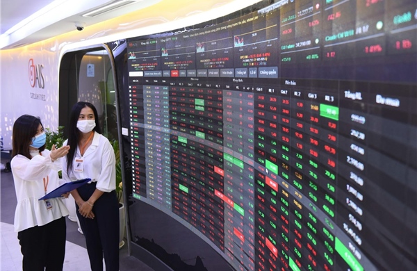 Bước ngoặt mới trong quản lý quỹ đầu tư chứng khoán