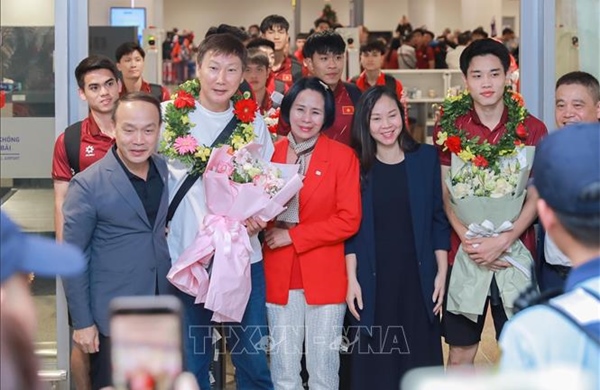 Đội tuyển U22 Việt Nam về nước, khép lại hành trình vinh quang và đầy tự hào tại SEA Games 33