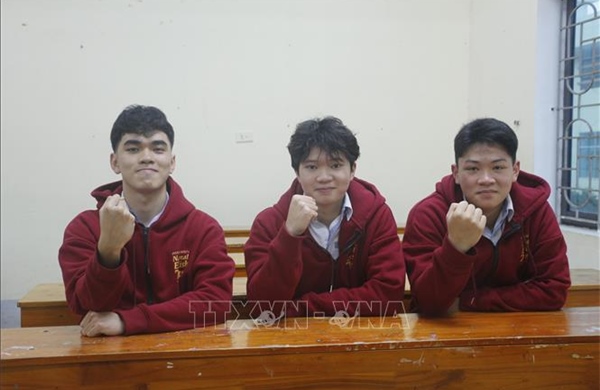 Ấn tượng 3 nam sinh trong một lớp cùng giành giải Nhất học sinh giỏi Quốc gia
