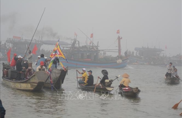 Huế: Lật ghe khiến 3 người thương vong