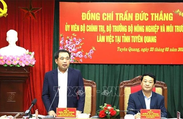 Phát triển nông nghiệp gắn với bảo vệ môi trường và quản lý hiệu quả tài nguyên