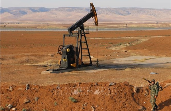 Giá dầu Brent vượt ngưỡng 90 USD/thùng