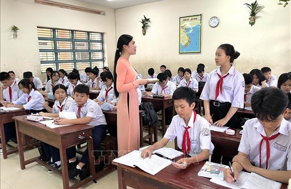 Nhà giáo được hưởng phụ cấp ưu đãi nghề từ 20% - 80%​
