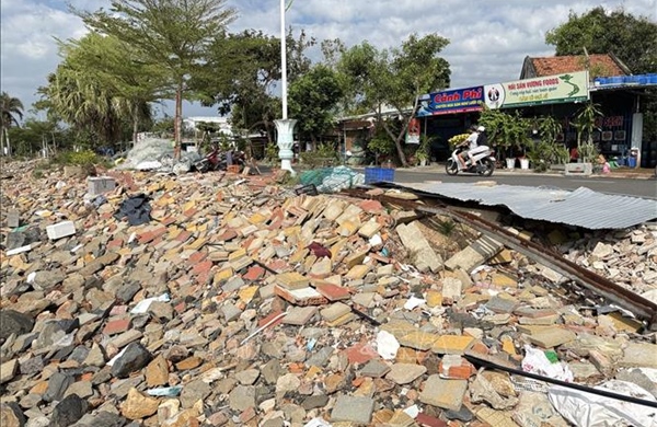 Đắk Lắk: Sớm khắc phục hư hỏng kè Bạch Đằng