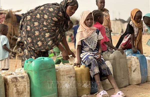 Hội nghị Quốc tế về Sudan cam kết hơn 1,3 tỷ euro viện trợ