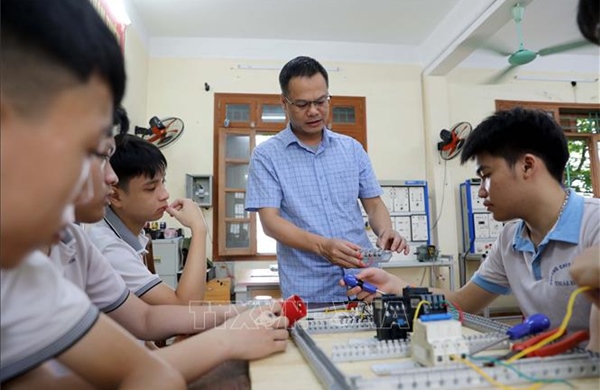 Công nghệ số mở lối đổi mới giáo dục toàn diện