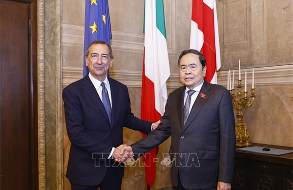 Chủ tịch Quốc hội Trần Thanh Mẫn gặpThị trưởng thành phố Milan (Italy)