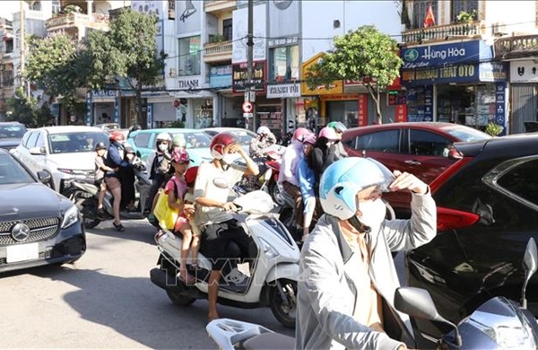 Từ ngày 7-8/4, nhiều khu vực có nơi nắng nóng đặc biệt gay gắt trên 40 độ C