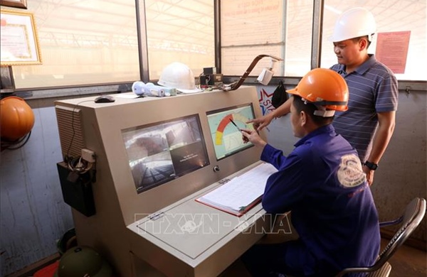 Tạo động lực phát triển kinh tế - xã hội bền vững