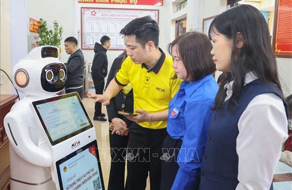 Lấy dữ liệu làm trung tâm, công nghệ làm công cụ chuyển đổi số