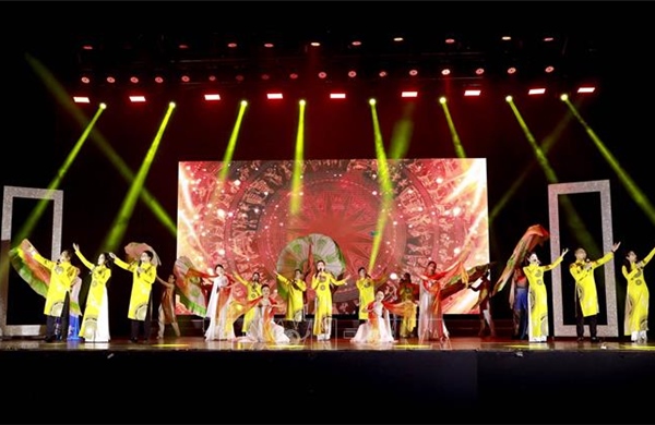 Đêm nghệ thuật đặc sắc lan tỏa hào khí Đất Tổ