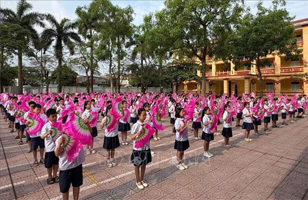 Gieo mầm văn hóa từ những làn điệu chèo