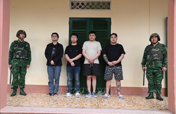 Bộ đội Biên phòng bắt giữ các đối tượng tổ chức cho người khác xuất cảnh trái phép