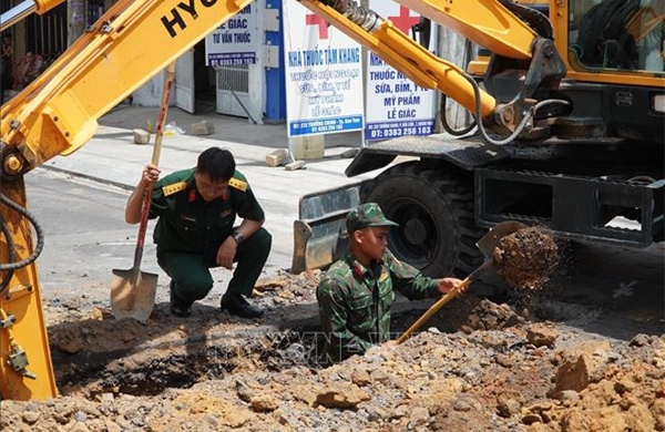 Quảng Ngãi: Bắt đầu đào rãnh thăm dò, tìm kiếm hài cốt liệt sĩ tại đường Trường Chinh