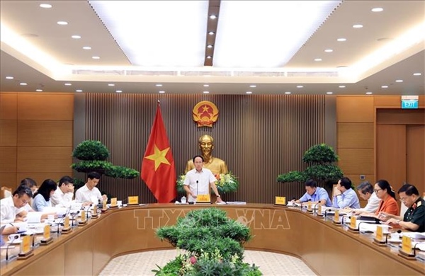 Phó Thủ tướng Lê Tiến Châu chủ trì họp góp ý vào 3 dự án luật