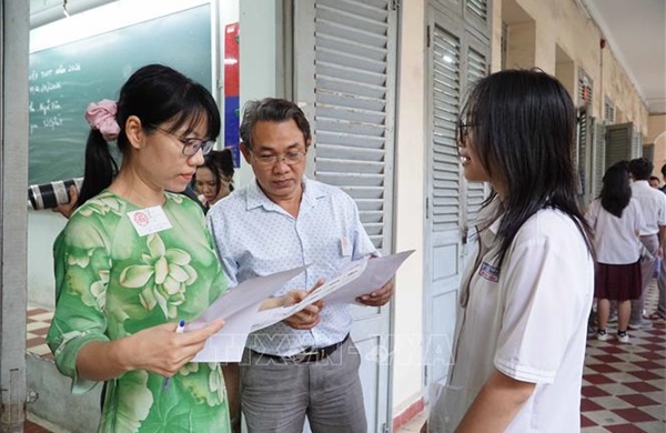 Thành phố Hồ Chí Minh: Xử lý nhanh các sự cố trong buổi thi Ngữ văn