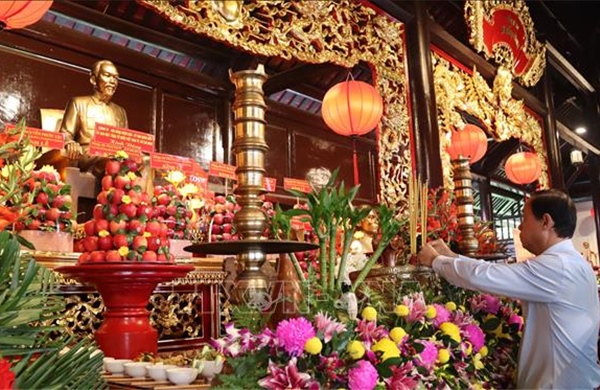 Tri ân các Anh hùng liệt sĩ và đồng bào yêu nước tại Côn Đảo