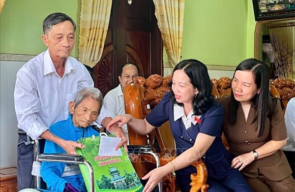 Lan tỏa đạo lý 'Uống nước nhớ nguồn' bằng những việc làm thiết thực