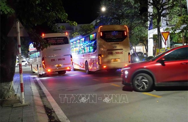 'Xóa sổ' điểm đón, trả khách không đúng quy định: Nhiều phản ánh của người dân