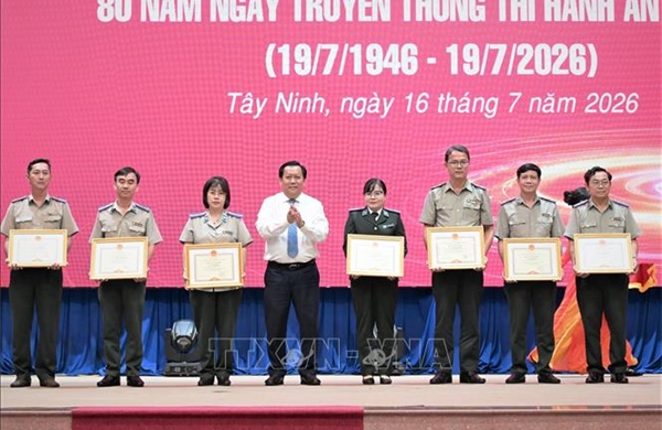 Bảo đảm kỷ cương pháp luật, phục vụ phát triển kinh tế - xã hội địa phương