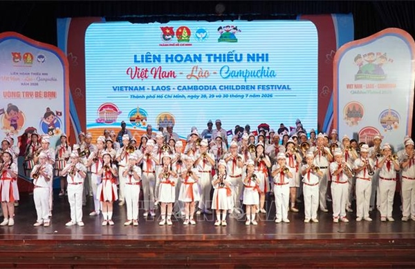 'Vòng tay bè bạn' tiếp nối tình hữu nghị Việt Nam - Lào - Campuchia