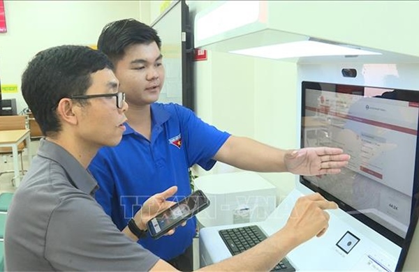 Khi dịch vụ công vượt khỏi giới hạn của quầy tiếp nhận