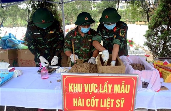 Bắt đầu lấy mẫu ADN xác định danh tính hơn 1.000 hài cốt liệt sĩ tại Nghĩa trang Hàm Rồng 