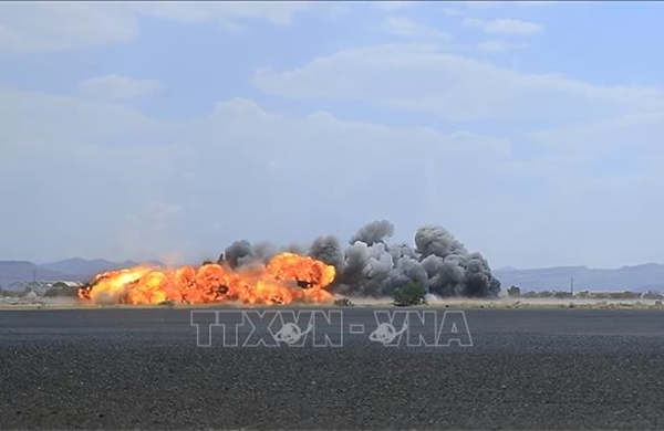 Houthi tấn công quân đội Yemen gây thương vong lớn