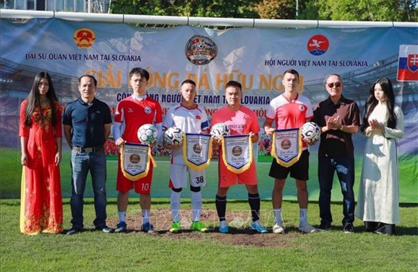 Lan tỏa tinh thần đoàn kết của người Việt tại Slovakia