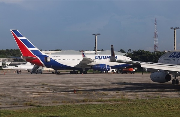 Cuba cảnh báo khủng hoảng nhiên liệu máy bay do lệnh cấm vận năng lượng của Mỹ