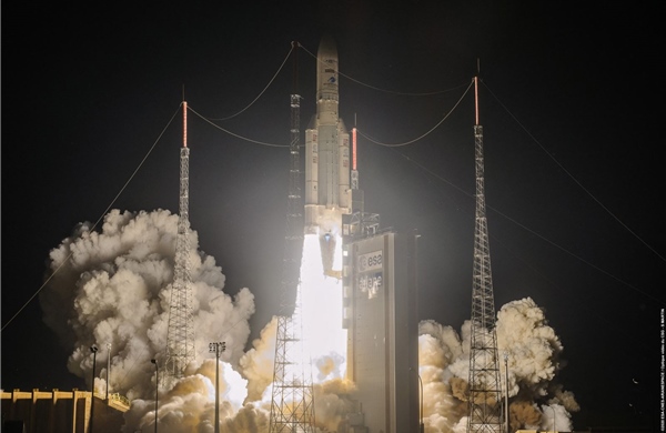 Đằng sau việc châu Âu mạnh tay chi tiền cho lĩnh vực tác chiến mới của NATO