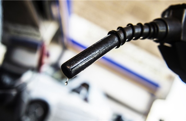 JP Morgan: Giá dầu có thể lên tới 150 USD nếu Eo biển Hormuz bị đóng thêm một tháng