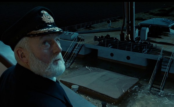 'Thuyền trưởng Titanic' Bernard Hill qua đời