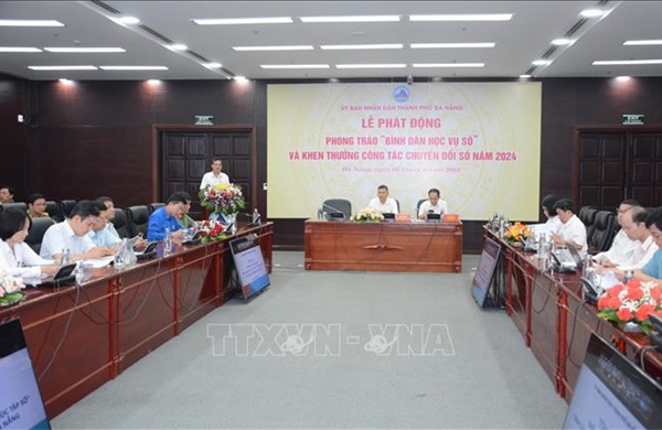 Lan tỏa phong trào &#39;Bình dân học vụ số&#39; đến mọi người dân
