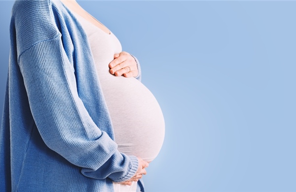 Nghiên cứu mới: Tiếp xúc hóa chất nhựa trong thai kỳ không làm tăng nguy cơ sinh non