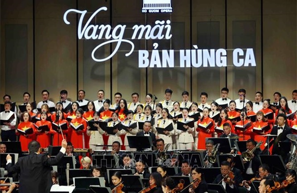 &#39;Vang mãi bản hùng ca&#39; tri ân 80 năm Công an nhân dân