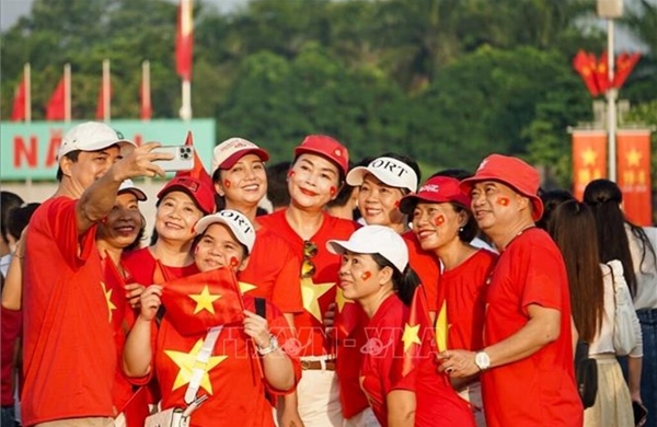 Chính phủ tặng mỗi người dân 100.000 đồng ăn Tết Độc lập