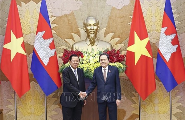 Chủ tịch Quốc hội Trần Thanh Mẫn hội kiến Chủ tịch Đảng Nhân dân Campuchia, Chủ tịch Thượng viện Campuchia Hun Sen