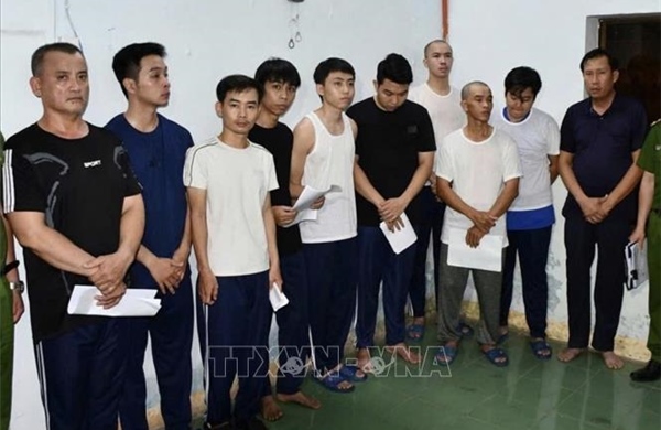 Triệt phá đường dây buôn bán &#39;khí cười&#39; số lượng lớn