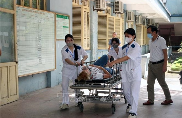 Vụ tai nạn trên cao tốc Cầu Giẽ - Ninh Bình: Huy động nhân lực cấp cứu các nạn nhân