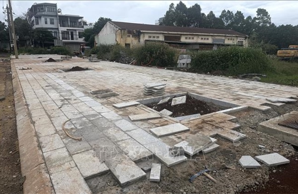 Đắk Lắk: Tạm dừng dự án đào vỉa hè lát đá tại phường Buôn Ma Thuột, Tân An
