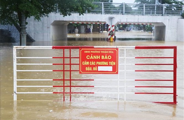 Học sinh thành phố Huế tiếp tục nghỉ học ngày 3/11 để tránh lũ