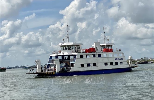 An Giang: Tàu, phà tuyến biển tạm ngừng hoạt động do thời tiết xấu