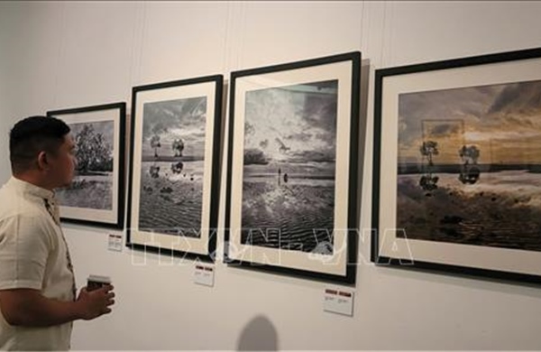 Lời tự sự bằng hình ảnh của Đại sứ Philippines tại Việt Nam