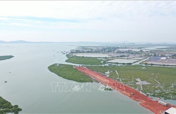 Quảng Ninh tập trung tháo gỡ vướng mắc, đẩy nhanh tiến độ đường kết nối cảng Vạn Ninh​